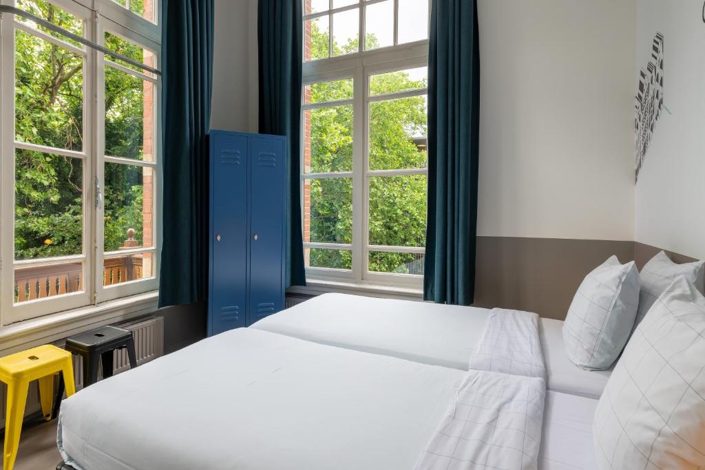 Stayokay Hostel Amsterdam Vondelpark - Comfort Double Room With Private Bathroom And Shower