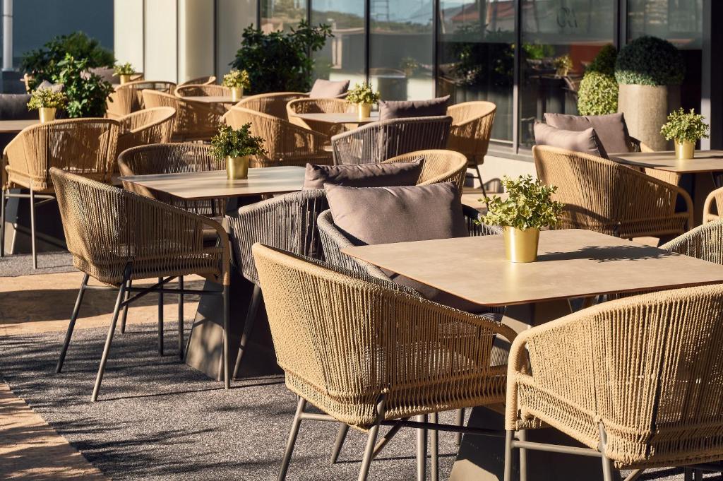 Reštaurácia alebo iné gastronomické zariadenie v ubytovaní Sia Split Hotel