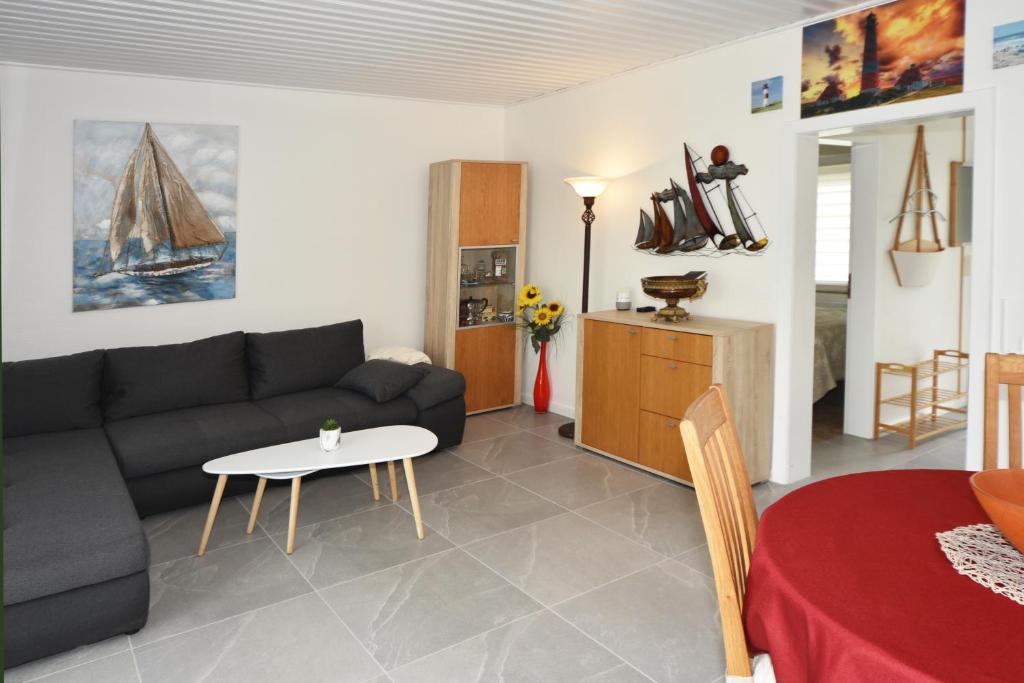 Deichoase Strandhaus - Apartment With Terrace