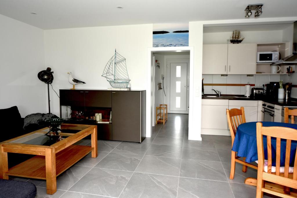 Deichoase Strandhaus - Apartment With Terrace