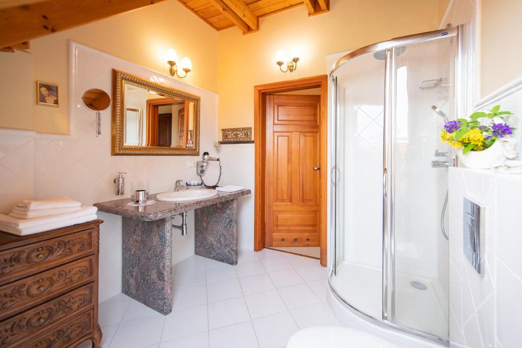 Kúpeľňa v ubytovaní Apartamenty Galeria Trunków
