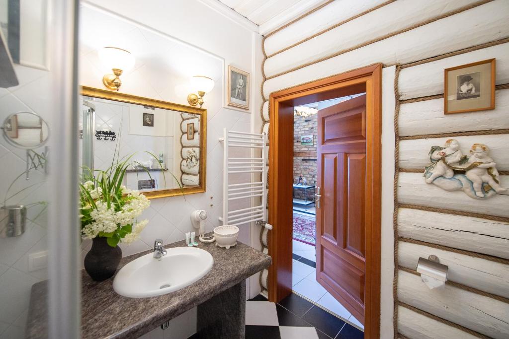 Kúpeľňa v ubytovaní Apartamenty Galeria Trunków
