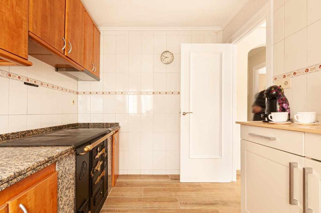 A kitchen or kitchenette at La casina de cuevas del agua