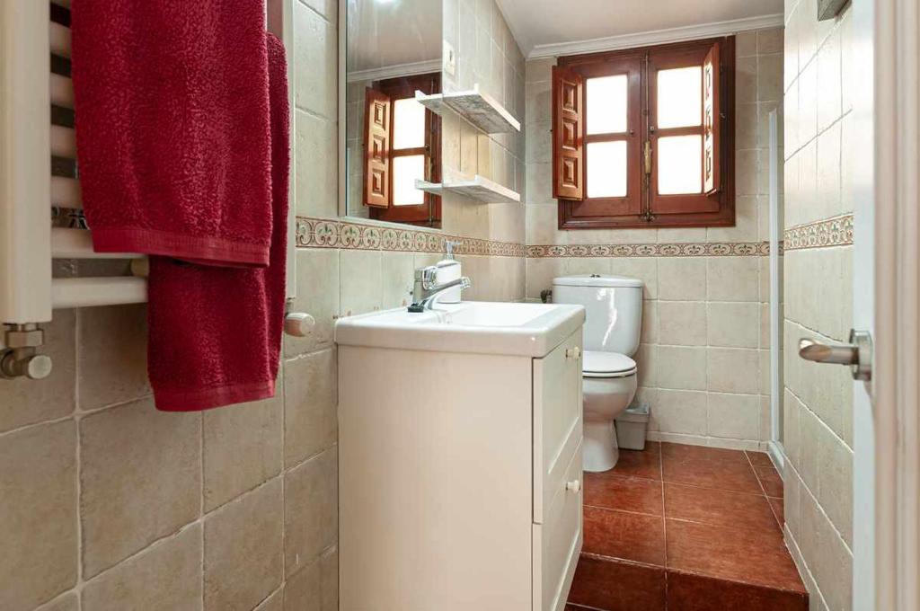 A bathroom at La casina de cuevas del agua