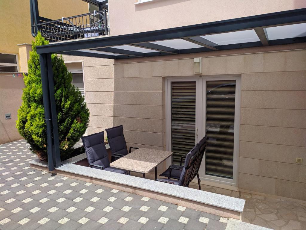 Villa Cavar, Apartments Close to the Beach - Apartamento - Planta Baja