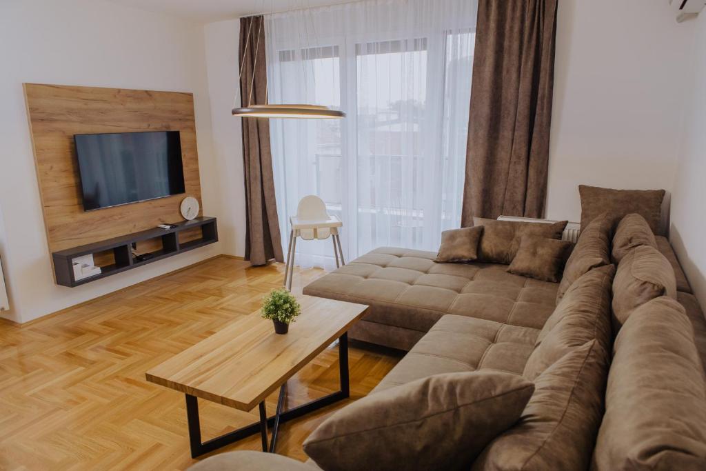 En sittgrupp på Sunshine apartments - Valjevo