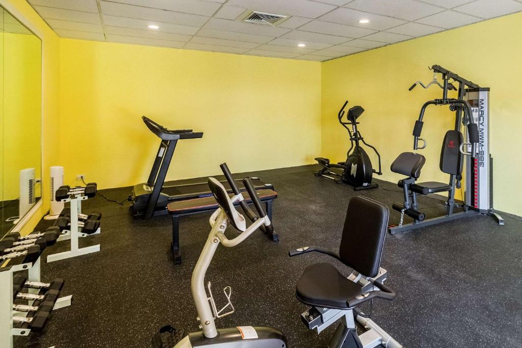 Palestra o centro fitness di Clarion Inn near McAllen Airport