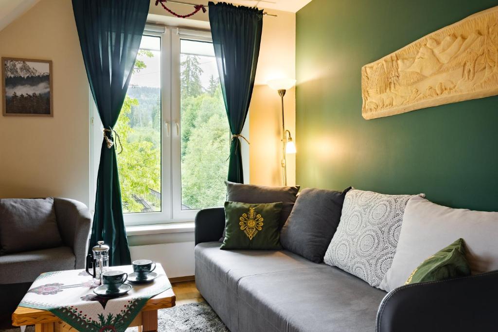 Posedenie v ubytovaní Apartamenty Butorowy Zakopane