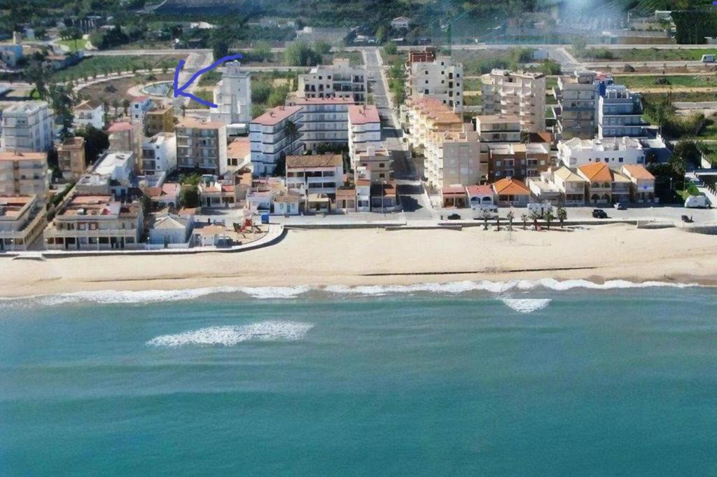 Impeccable 4-Bedroom apartment by the beach, Piles – Updated ...