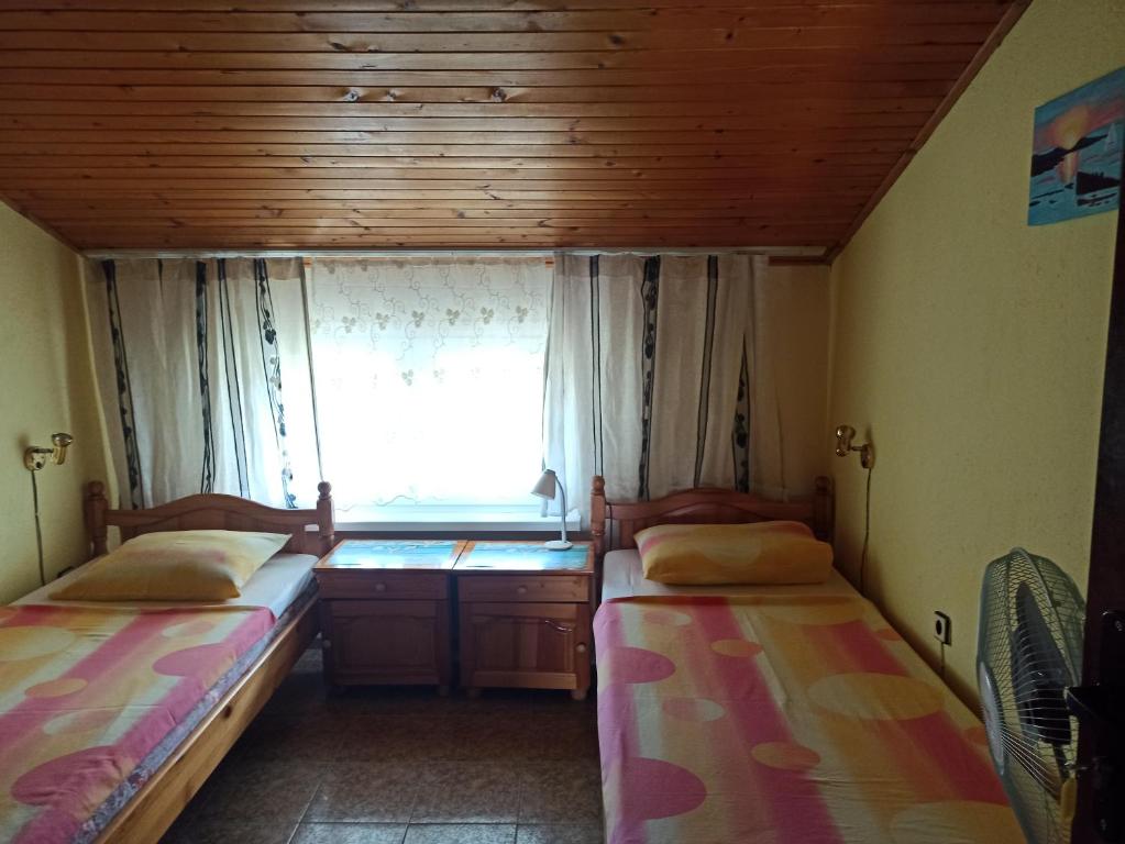 Легло или легла в стая в Къща за гости Василеви Синеморец - Guest House Vasilevi Sinemorets