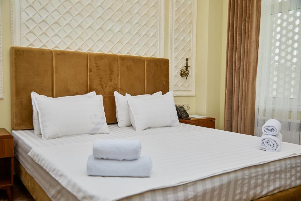 Sangzor Boutique Hotel - Camera Matrimoniale Deluxe (2 Adulti + 1 Bambino)