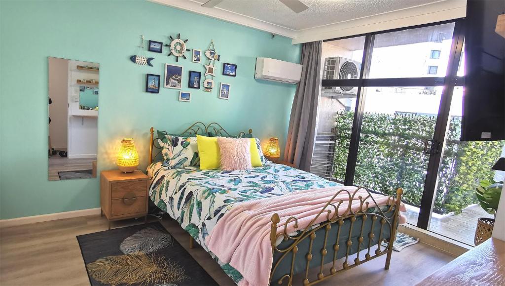 Beachside Modern Apartment in the Heart of Surfers Paradise -free parking - デラックスアパートメント