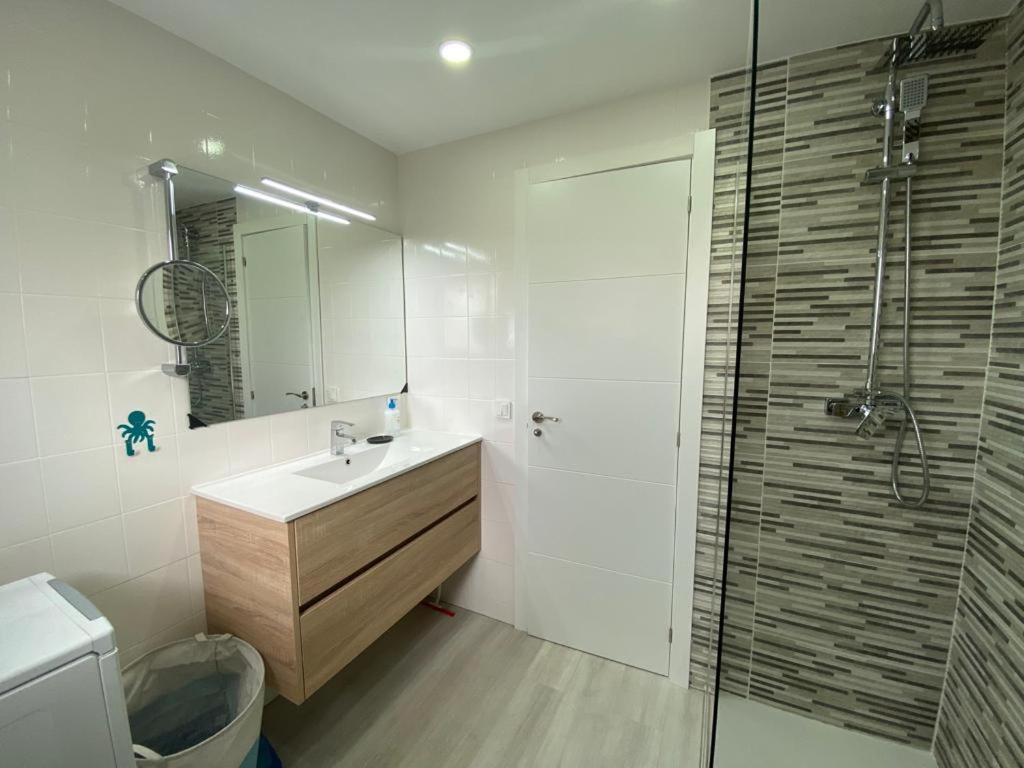 Kúpeľňa v ubytovaní Apartamentos Stil Mar Anna - Stil Port Mar Anna
