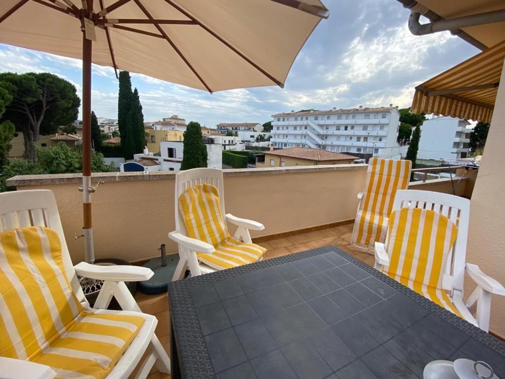 Balkón alebo terasa v ubytovaní Apartamentos Stil Mar Anna - Stil Port Mar Anna
