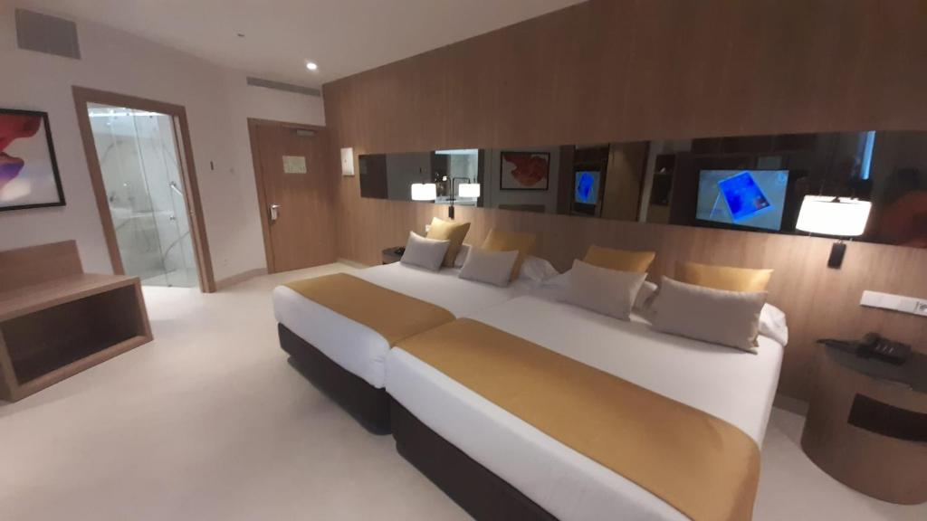 Hotel Gold Arcos 4 Sup - Built in May 2022, Benidorm ...
