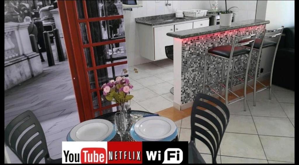 Χώρος καθιστικού στο Apartamento Dias Felizes!