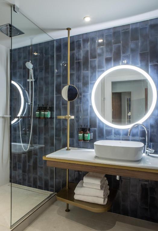 
Standard King Room - Disability Access
