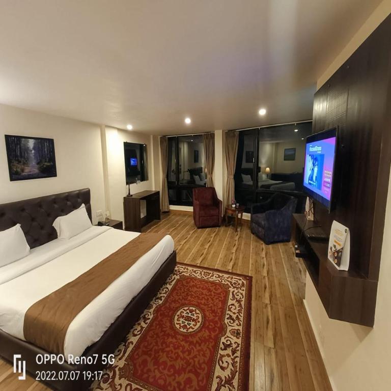 TV a/nebo společenská místnost v ubytování Istana Resort & Spa