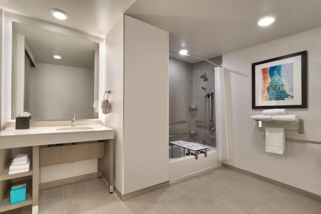 Hyatt House Rochester Mayo Clinic Area photo