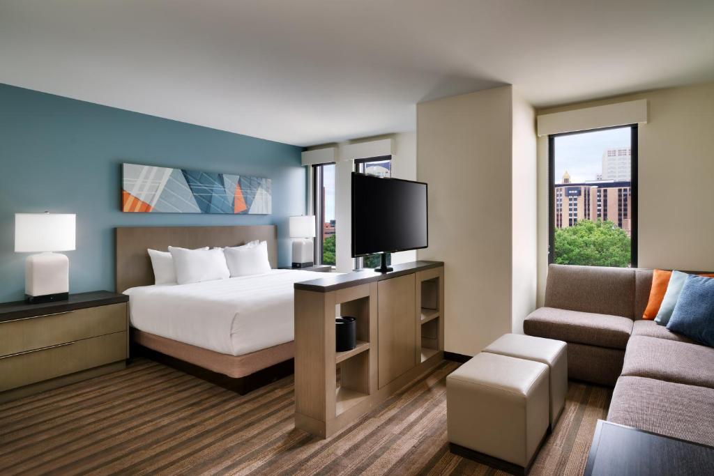 Hyatt House Rochester Mayo Clinic Area photo