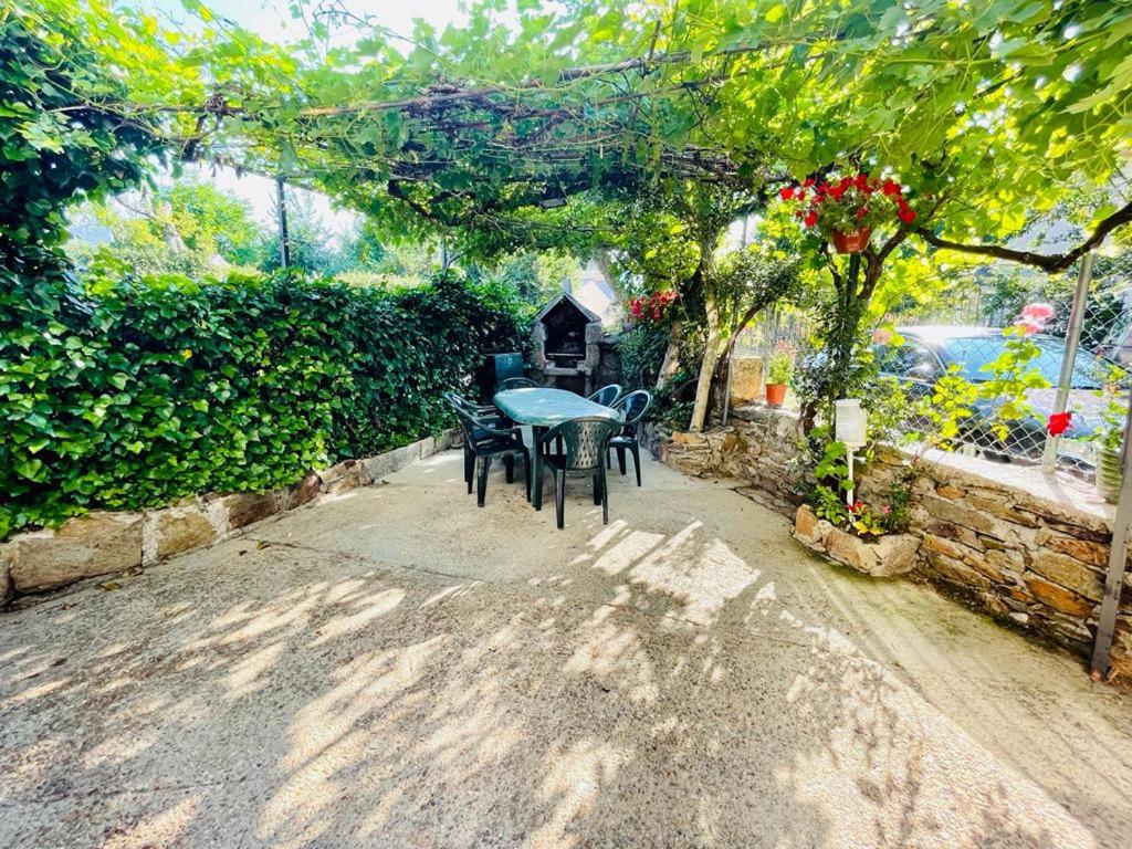 Zahrada ubytování Agradable casa con chimenea, en zona tranquila de Sanabria