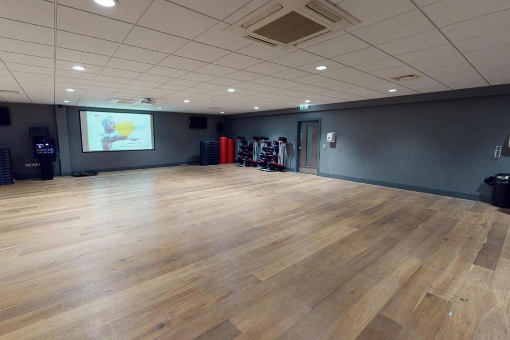 Village Hotel Glasgow - Resim 40