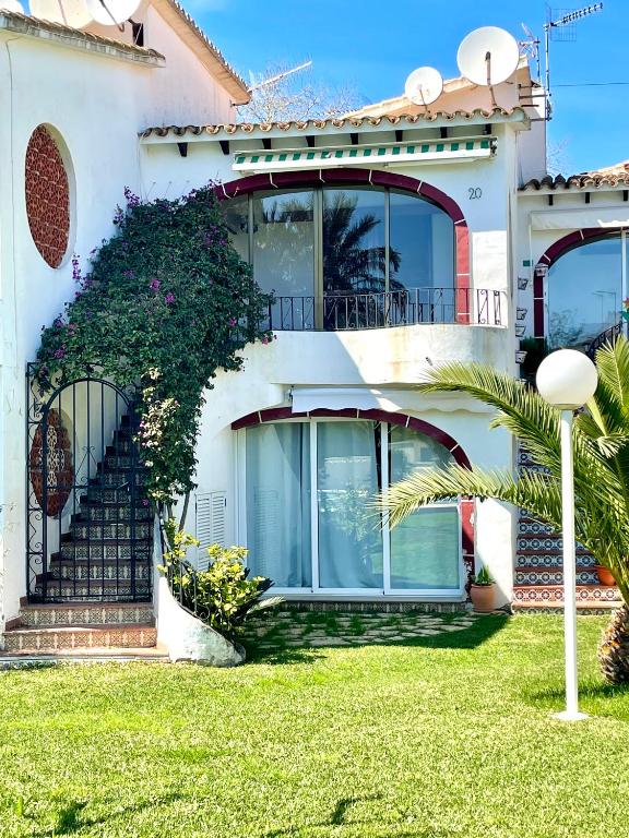 Booking.com: Cabañas LOCDENIA , Dénia, Spanje . Boek nu je hotel!