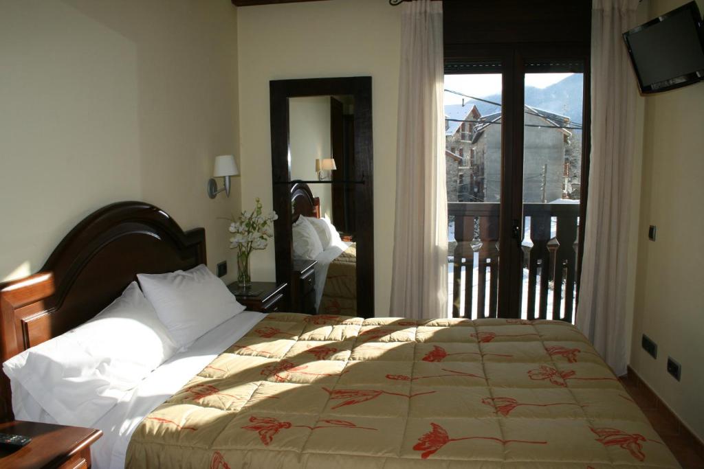 Apartamentos Les Picardes, Espot – Updated 2022 Prices