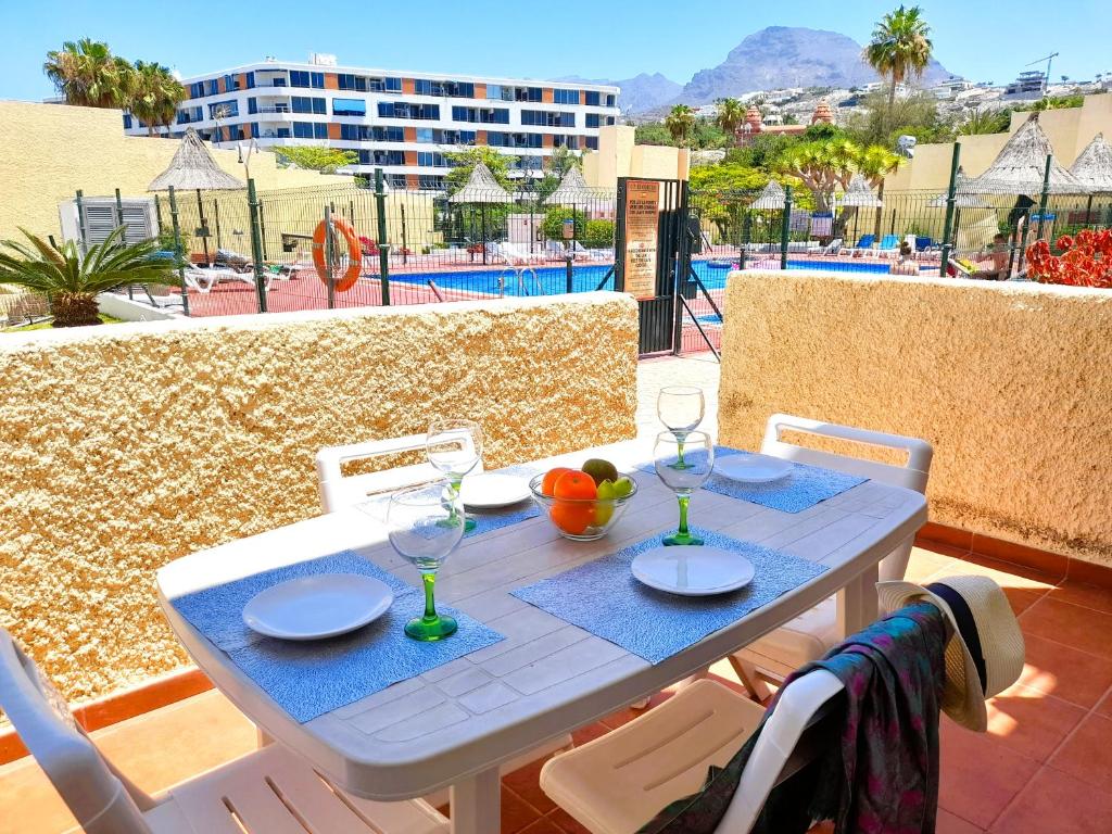 Foto dalla galleria di El cortijo, pool view a Playa de las Americas