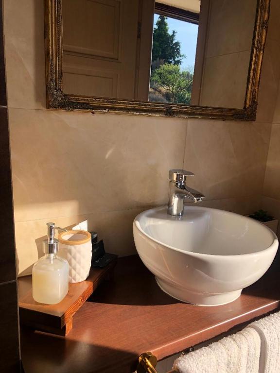 Elaion mini suites - 1