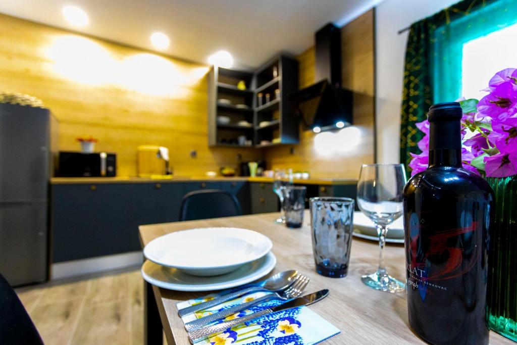 Kuchyňa alebo kuchynka v ubytovaní City Apartment Nora, old town located, free parking