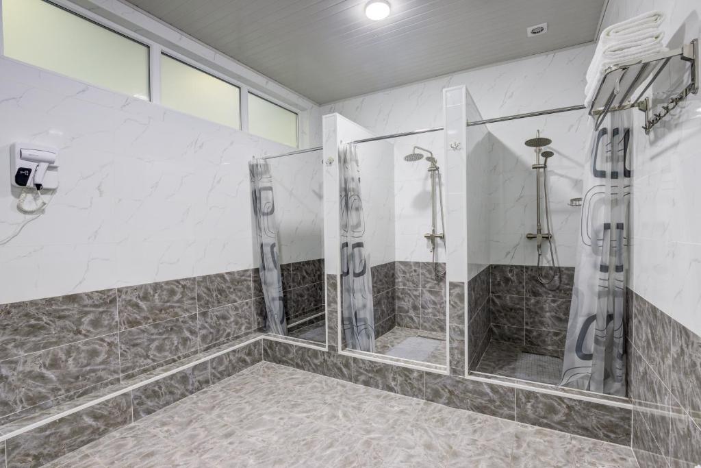 Koupelna v ubytování Inter Hotel Bishkek