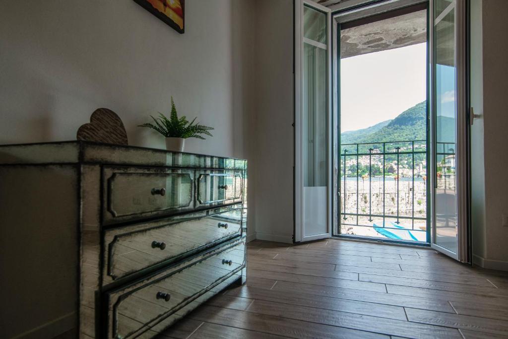 Nespecifikovaný výhled na hory nebo výhled na hory při pohledu z apartmánu