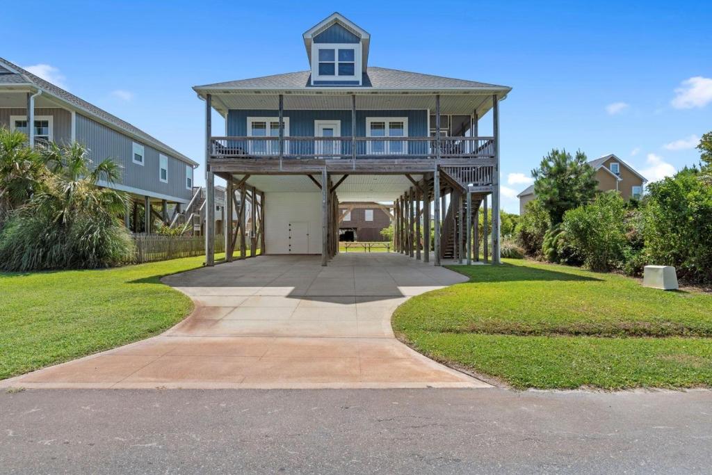 High Tide, Oak Island (updated prices 2024)