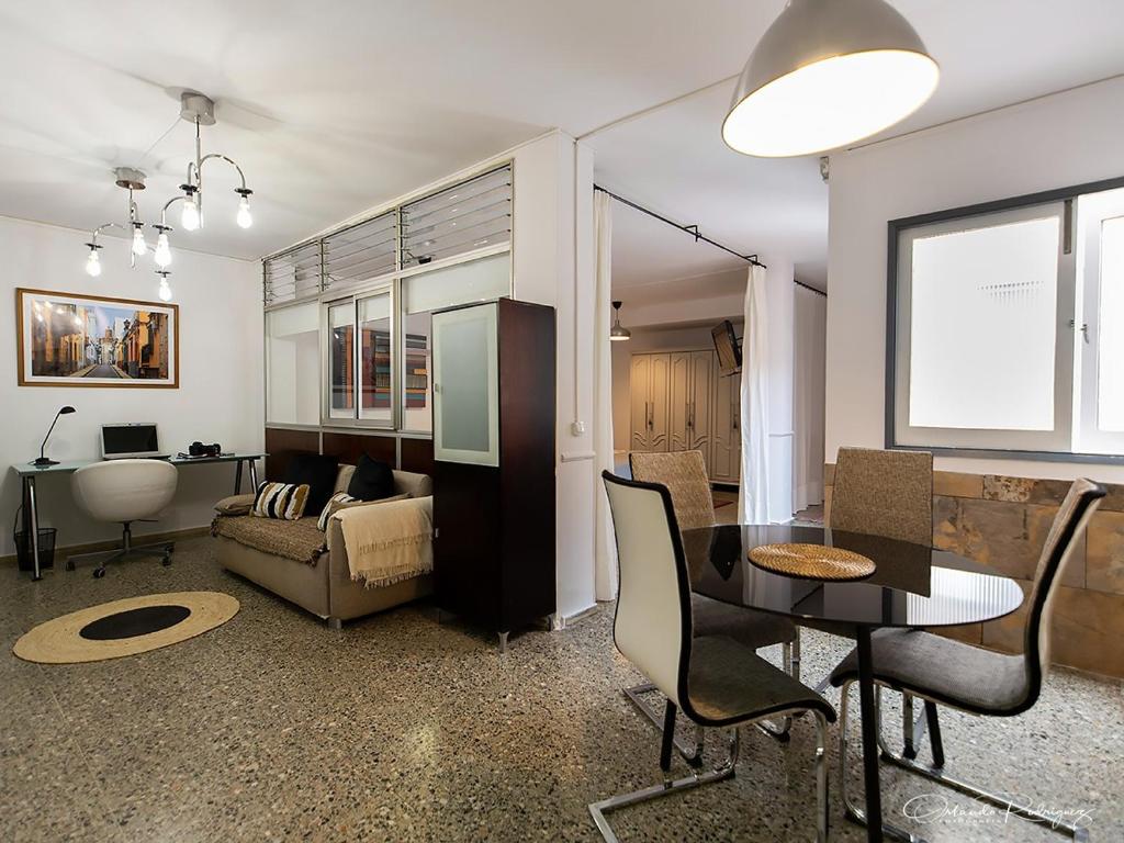 Posedenie v ubytovaní URBAN LOFT Ciudad Alta