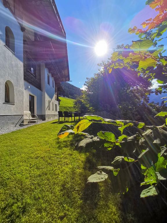 Zdjęcie z galerii obiektu AlpenApartment Zillertal w mieście Hainzenberg