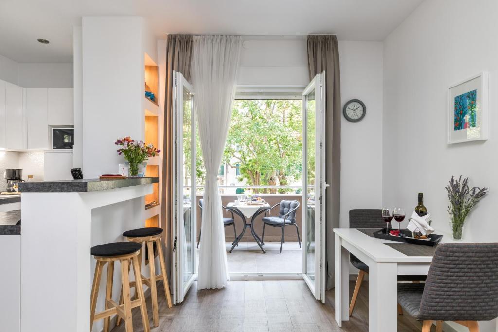 Kuchyňa alebo kuchynka v ubytovaní Top Location Apartment "Park"