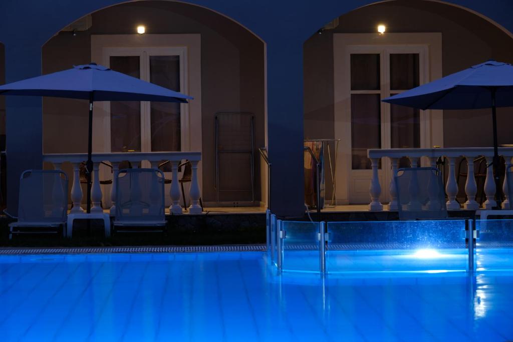 The swimming pool at or close to Katsaros Studios & Apartments