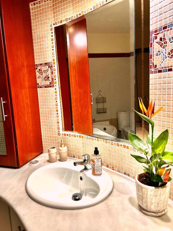 Kúpeľňa v ubytovaní Kalamata Garden Suite