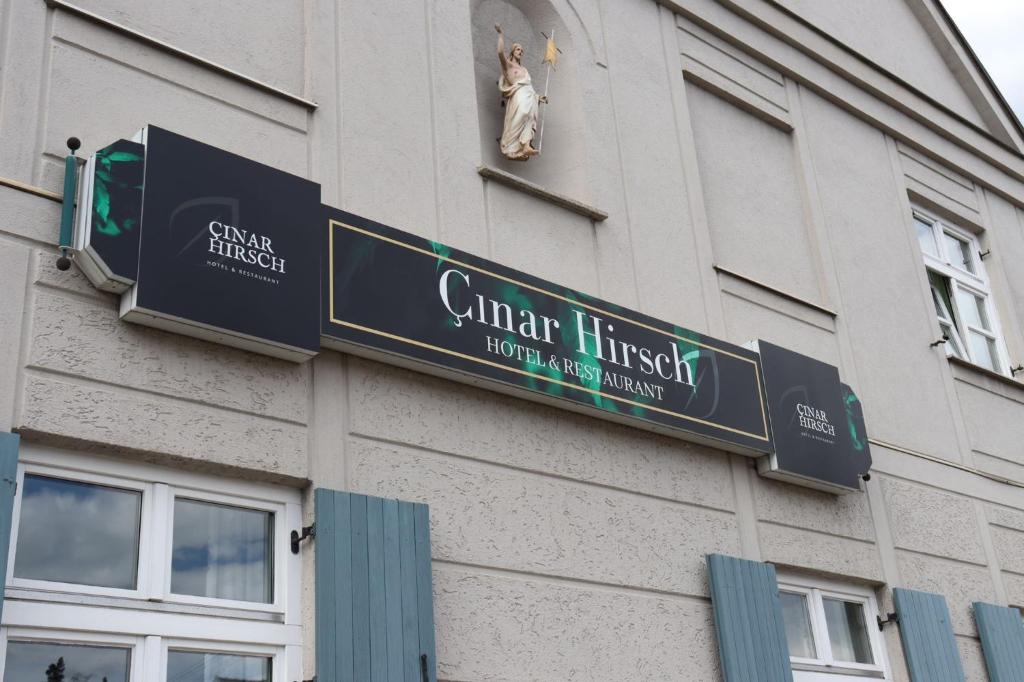 Gallery image of Çınar Hirsch Hotel & Restaurant in Aystetten