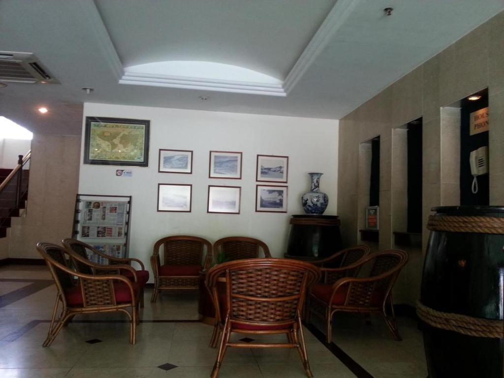 Posezení v ubytování Pacific Orient Hotel ( 凯富大酒店 )
