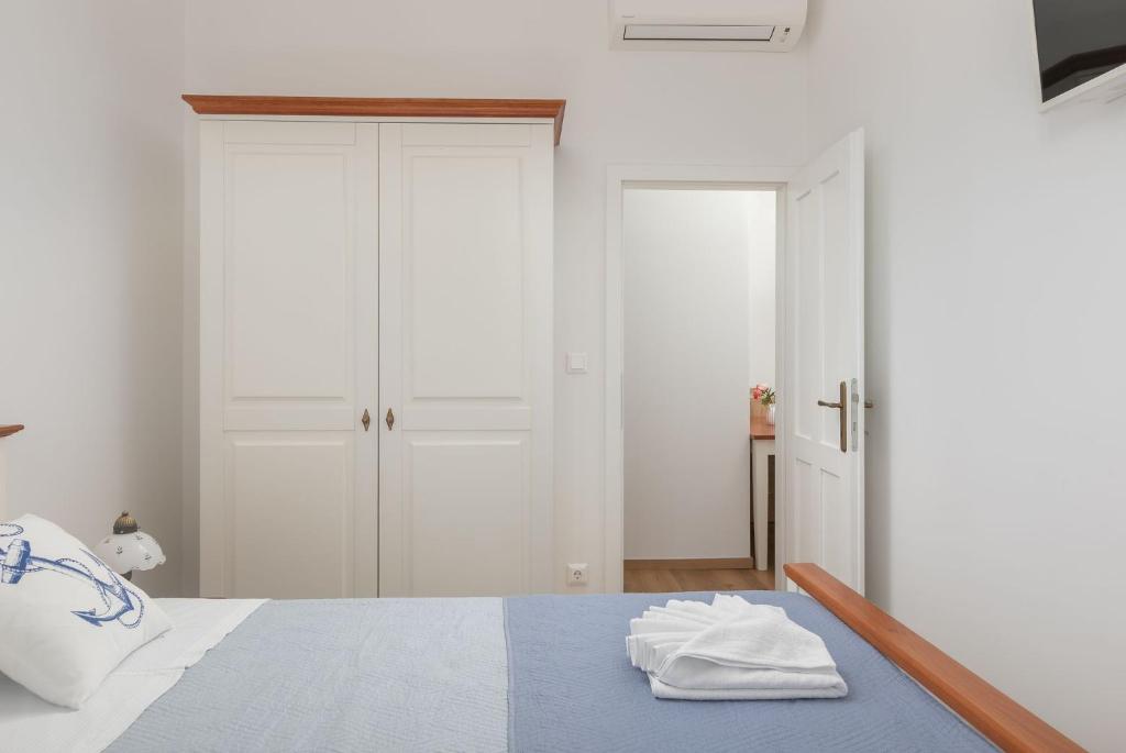 Ancora Faros - One-Bedroom Apartment