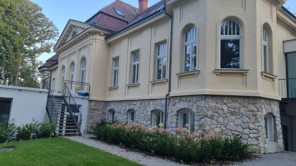 Budova, v ktorej sa hotel nachádza