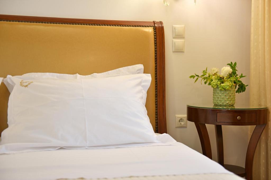 Letto o letti in una camera di Hotel Sophia