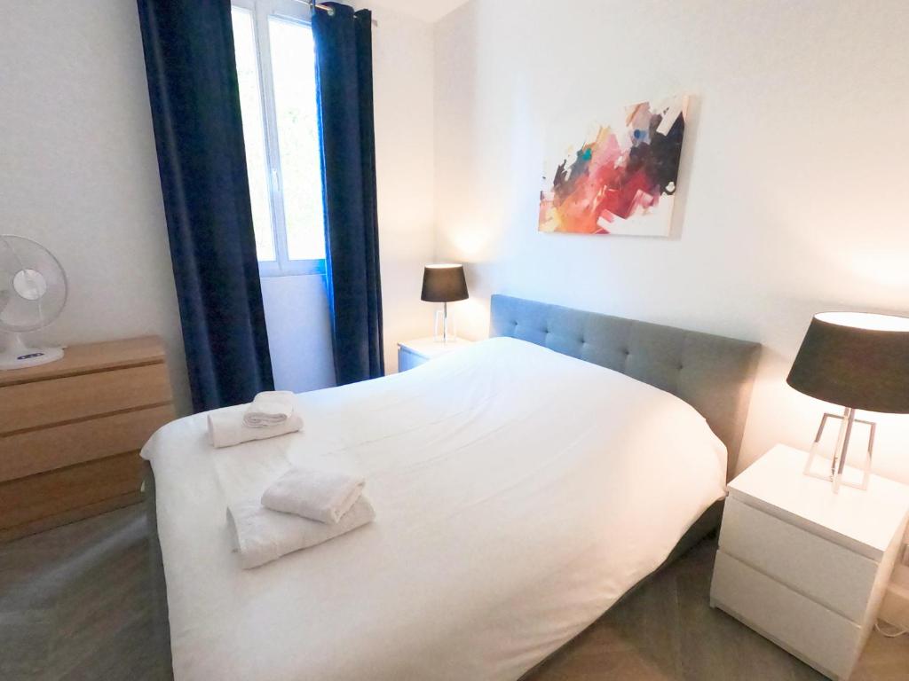 Posteľ alebo postele v izbe v ubytovaní SUPERBE MAISON 6 ch, 4 sdb, terrasses et billard