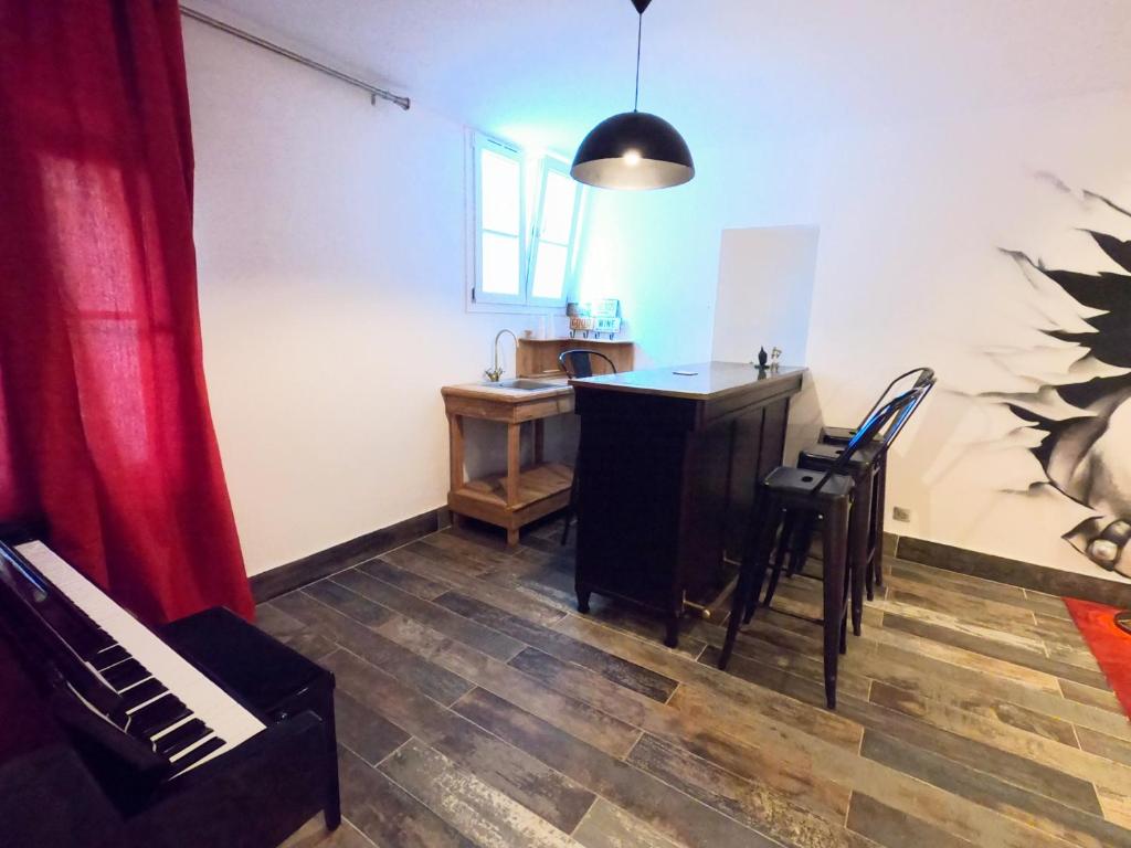 Fotografia z galérie ubytovania SUPERBE MAISON 6 ch, 4 sdb, terrasses et billard v Cannes