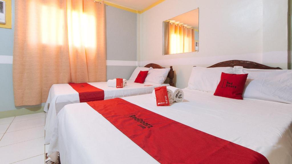 RedDoorz Plus near Bangui Windmills