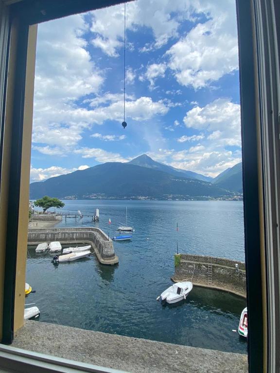 Apartment lake view