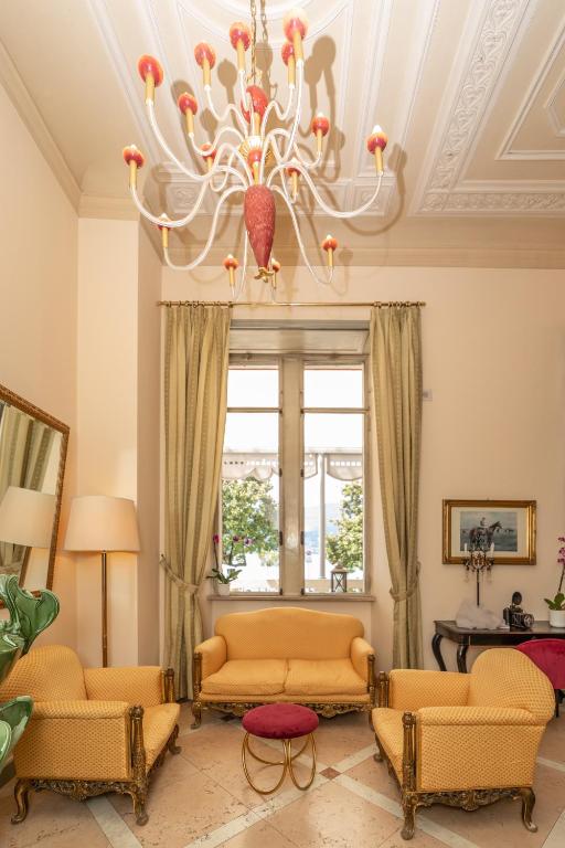 Posezení v ubytování Hotel Pallanza by LVG Hotel Collection
