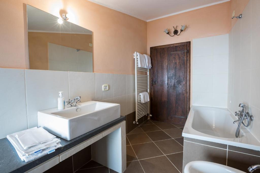Koupelna v ubytování Borgo Colognola - Dimora Storica